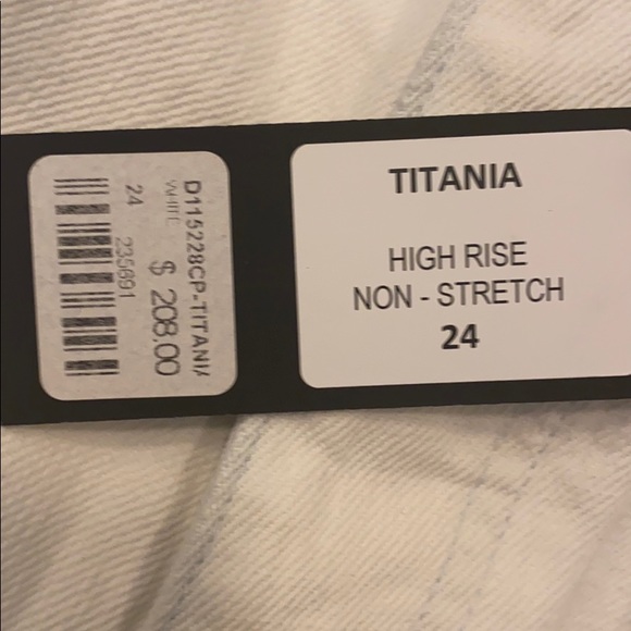 LF Carmar Jean White Titania Cargo Pocket Shorts - Picture 7 of 8